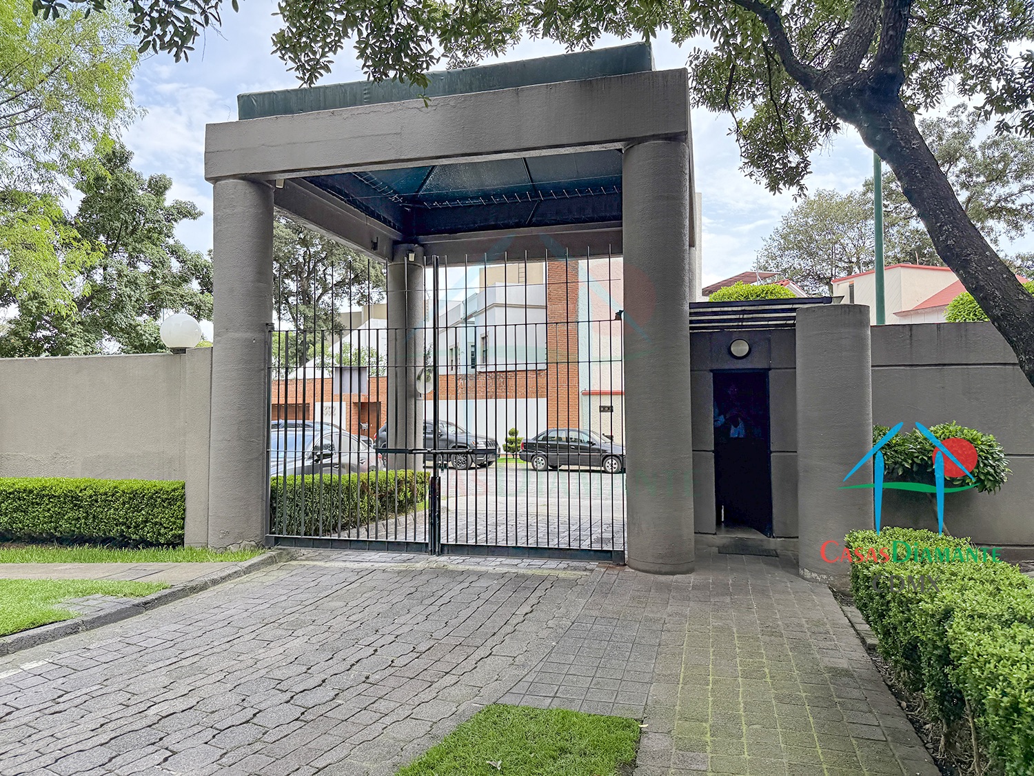 Edificio Jardines en la montaña - Pasillos 1